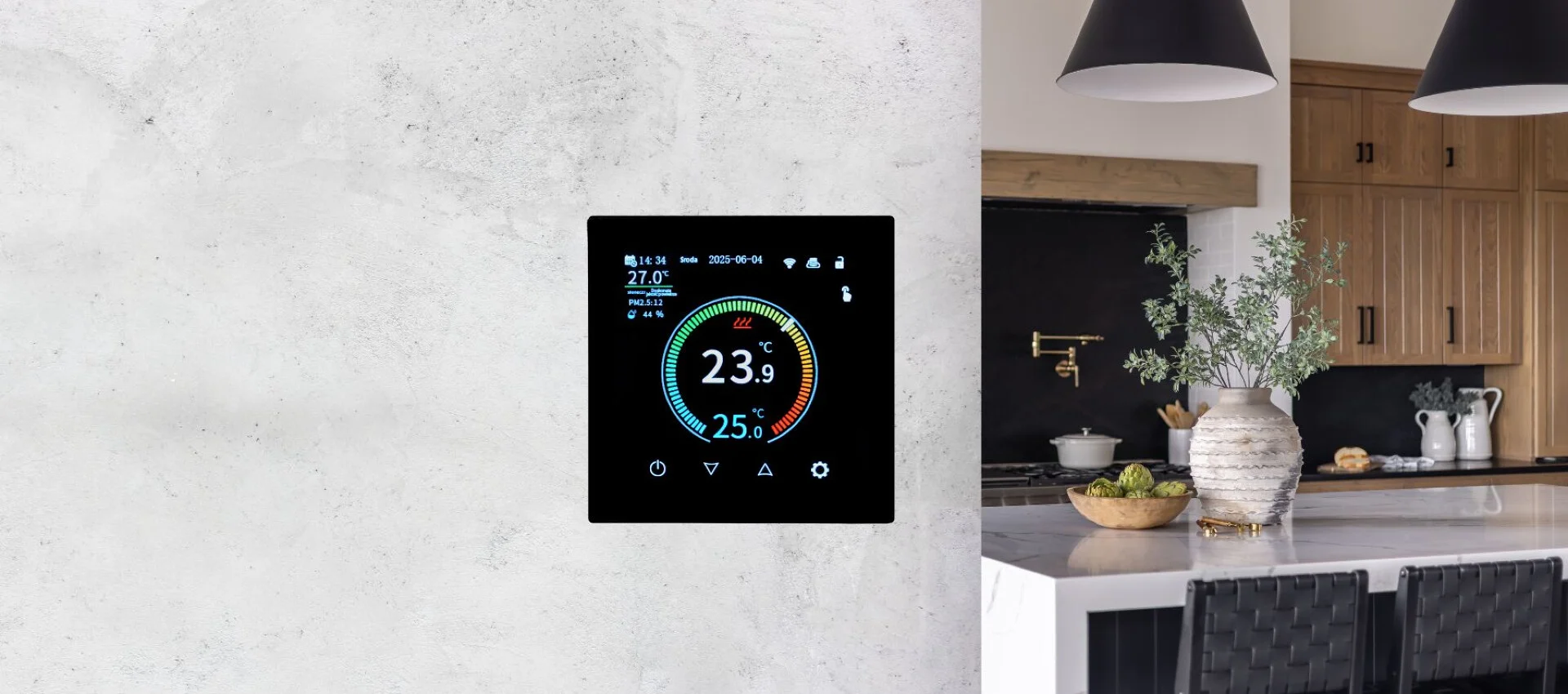 Colour Display. Smart Control AURATON Octa – modern thermostat with a digital colour screen and Tuya app control 